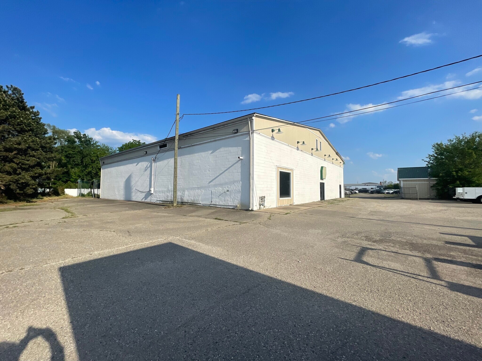 639 S Mill St, Plymouth, MI à vendre Photo de l’immeuble– Image 1 sur 4