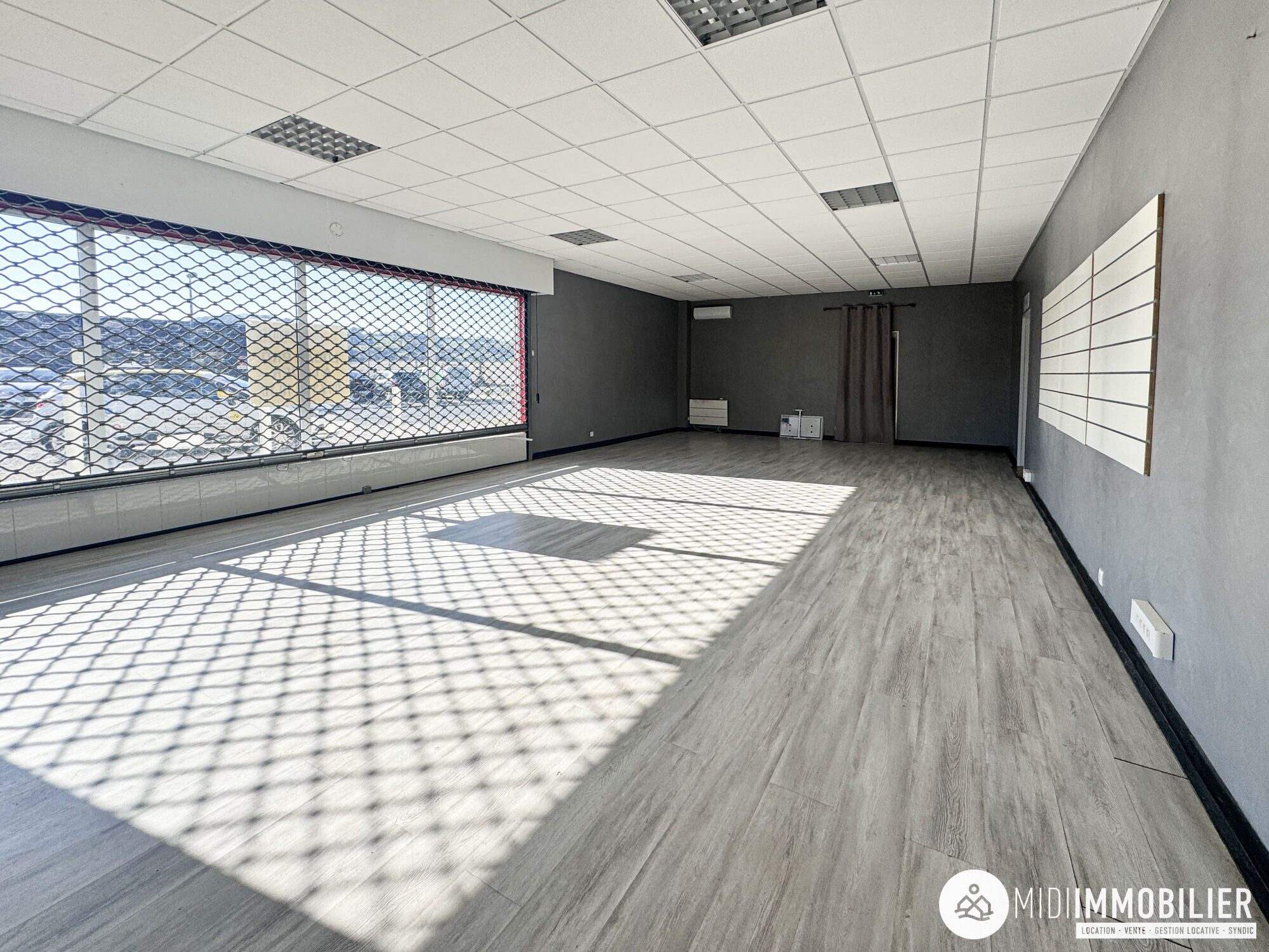 27 Avenue Des Marranes, Le Sequestre à louer Photo de l’immeuble– Image 1 sur 2