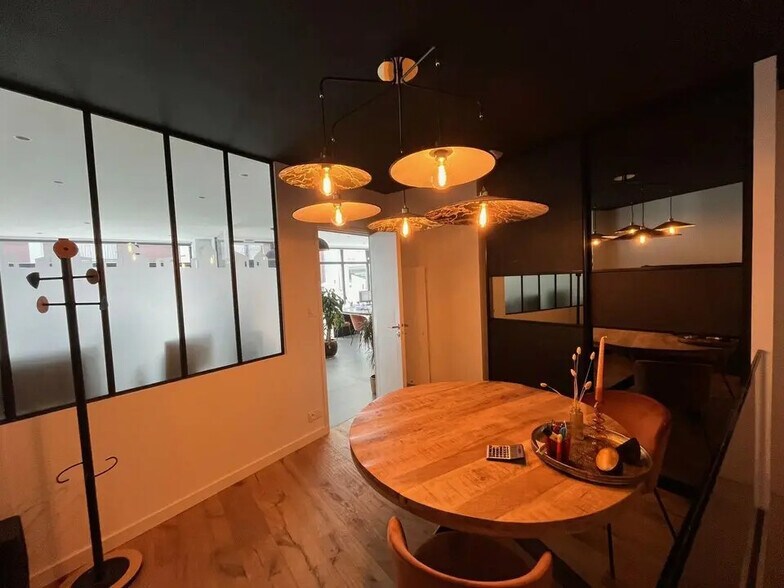 Bureau dans Vannes à louer - Photo de l’immeuble – Image 2 sur 4