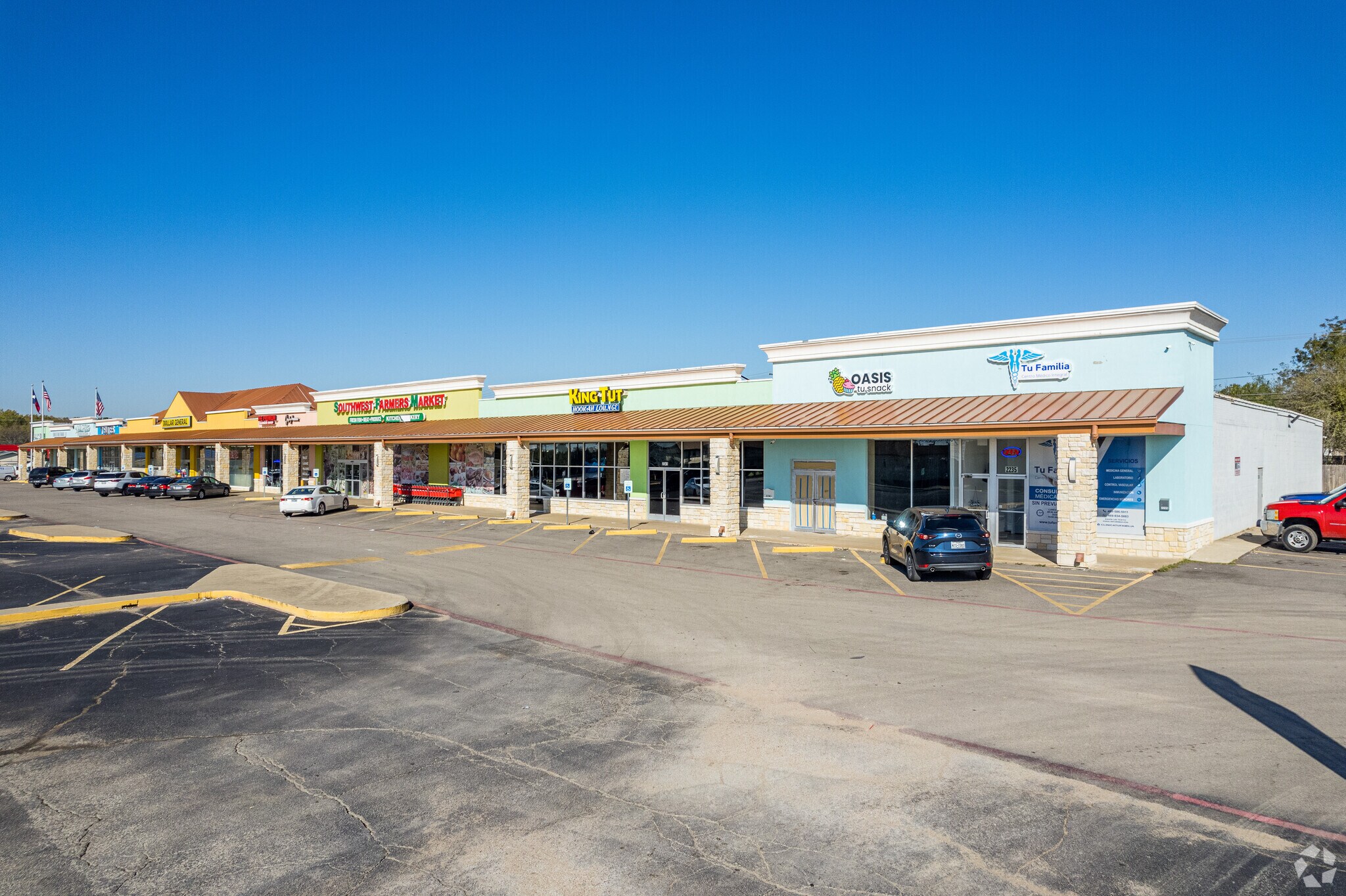 2233-2333 W Rochelle Rd, Irving, TX à louer Photo de l’immeuble– Image 1 sur 11