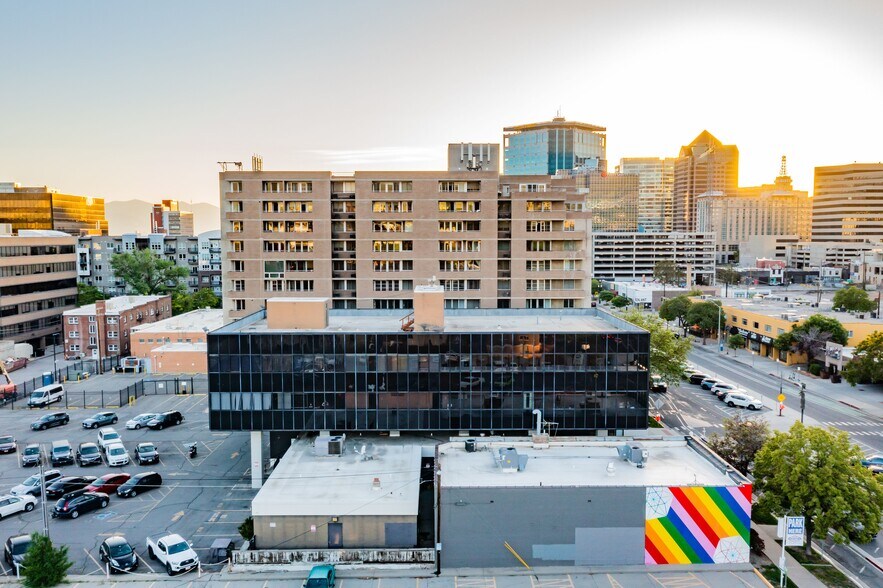 250 E Broadway, Salt Lake City, UT à louer - Photo de l’immeuble – Image 1 sur 10