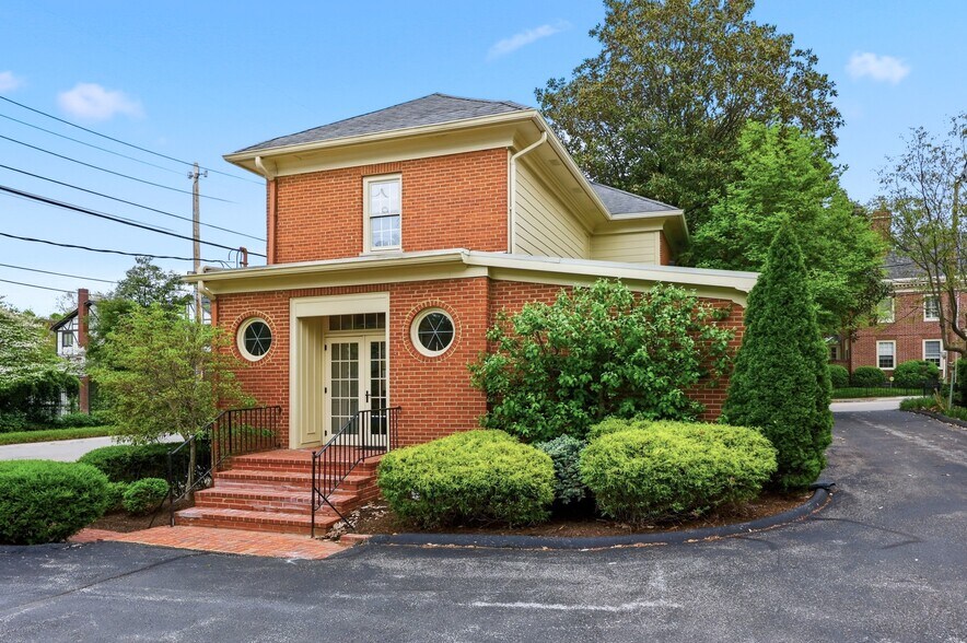 131 Kentucky Ave, Lexington, KY à vendre - Photo de l’immeuble – Image 2 sur 36