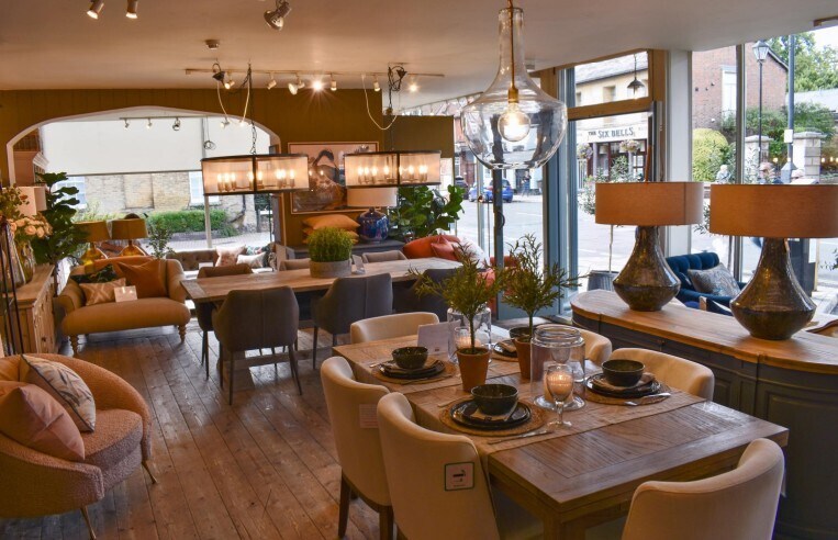 60-62 High Street, Lymington à louer - Photo de l’immeuble – Image 3 sur 8
