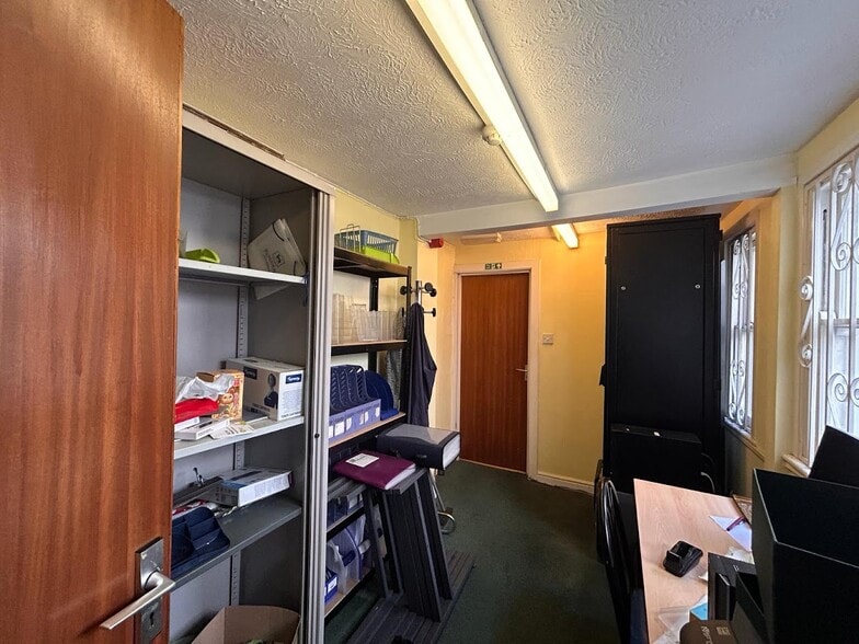 34 Queens Rd, Brighton à louer - Photo intérieure – Image 3 sur 8