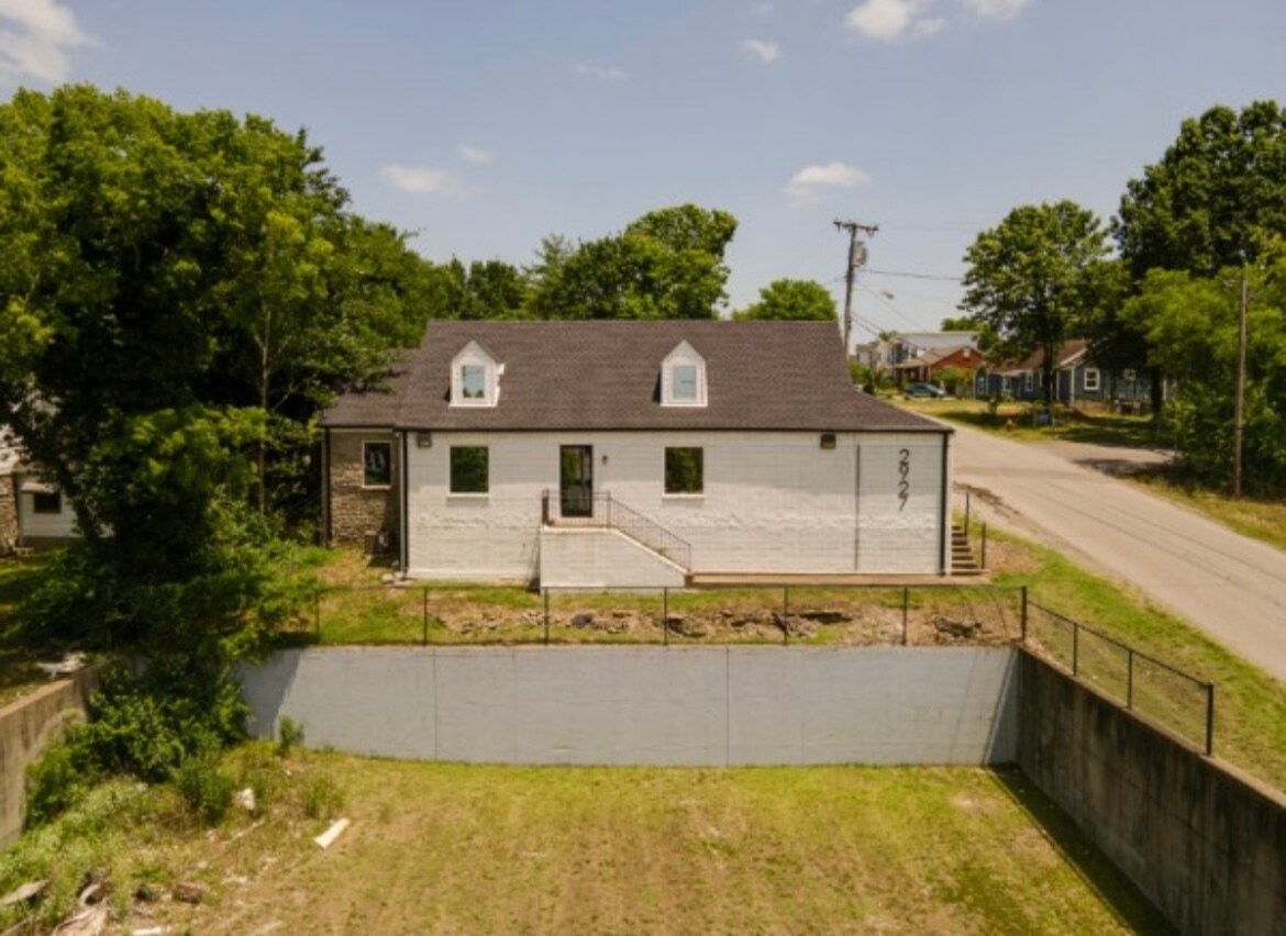 2927 Dickerson Pike, Nashville, TN à vendre Photo de l’immeuble– Image 1 sur 30