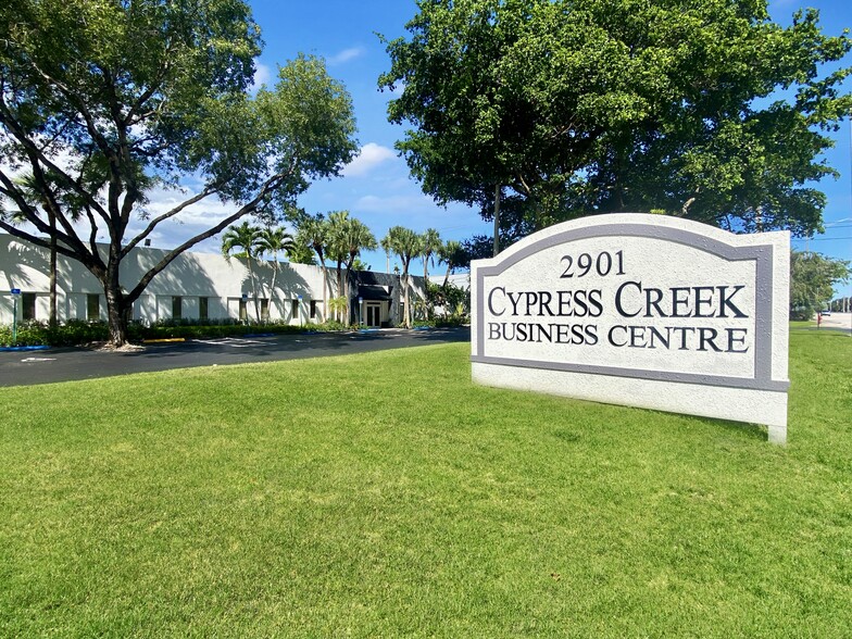 2901 W Cypress Creek Rd, Fort Lauderdale, FL à louer - Photo de l’immeuble – Image 1 sur 1