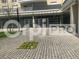 Plus de détails pour Local commercial à louer