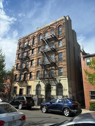 Plus de détails pour 717 E 5th St, New York, NY - Logement à vendre