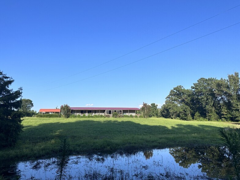 2096 FM 21, Pittsburg, TX à vendre - Photo de l’immeuble – Image 2 sur 20