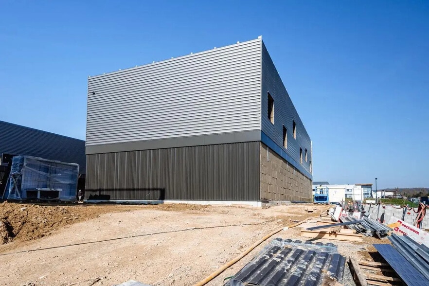 Industriel/Logistique dans Courtry à louer - Photo de l’immeuble – Image 3 sur 12