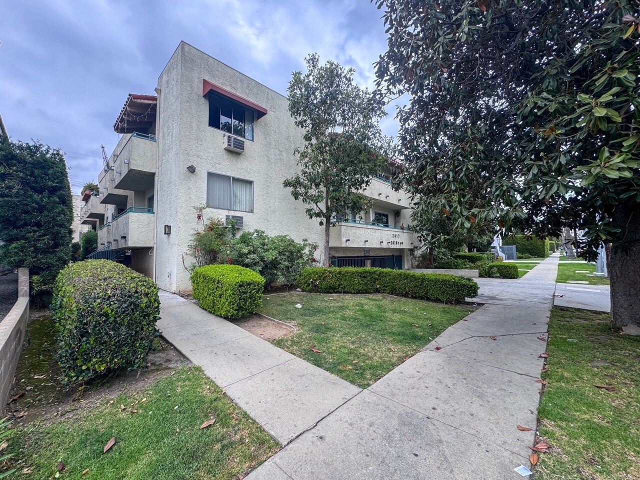 2619 S Sepulveda Blvd, Los Angeles, CA à vendre Photo de l’immeuble– Image 1 sur 8