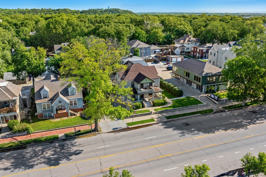 720 Poyntz Ave, Manhattan, KS à vendre - Photo de l’immeuble – Image 3 sur 63