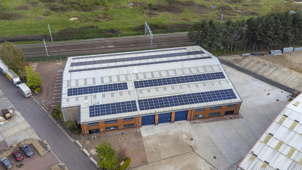 Old Parkbury Ln, St Albans à louer - Photo de l’immeuble – Image 3 sur 11