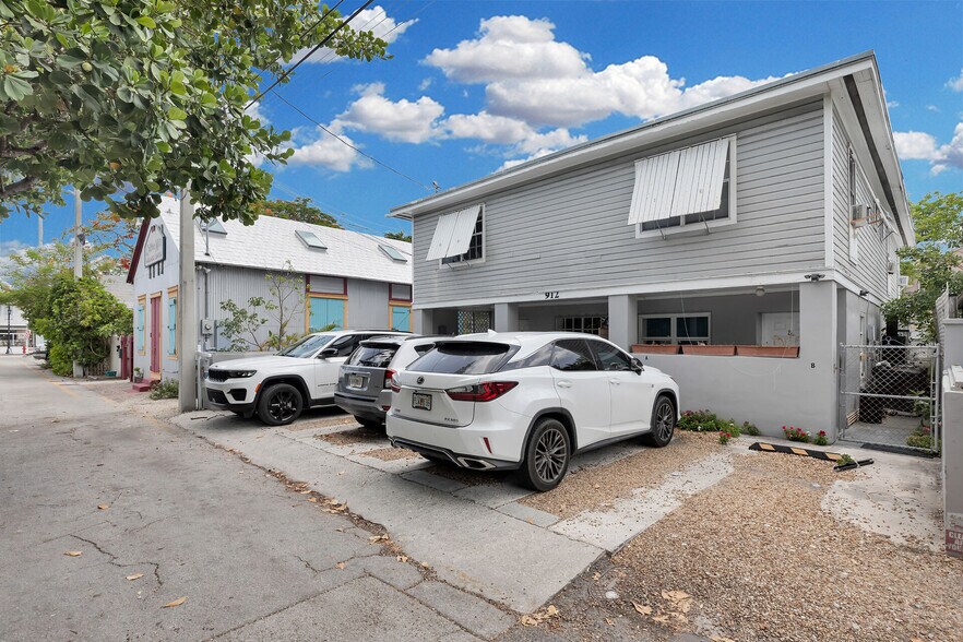 912 Pohalski St, Key West, FL à vendre - Photo de l’immeuble – Image 3 sur 54