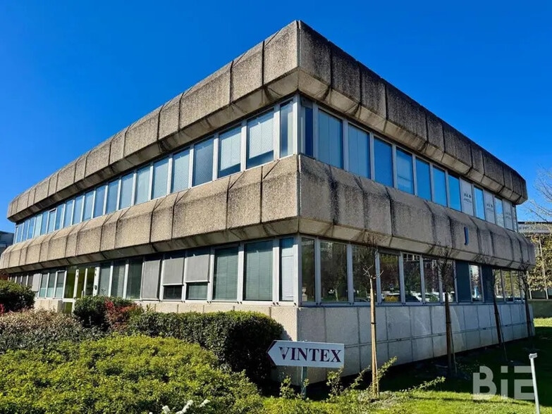 Bureau dans Bruges à louer - Photo de l’immeuble – Image 1 sur 13