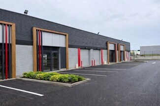 Plus de détails pour Rue Jean Bertin, Chécy - Local d'activités à louer