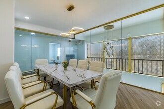 1835 E Charleston Blvd, Las Vegas, NV à vendre Photo intérieure– Image 2 sur 6