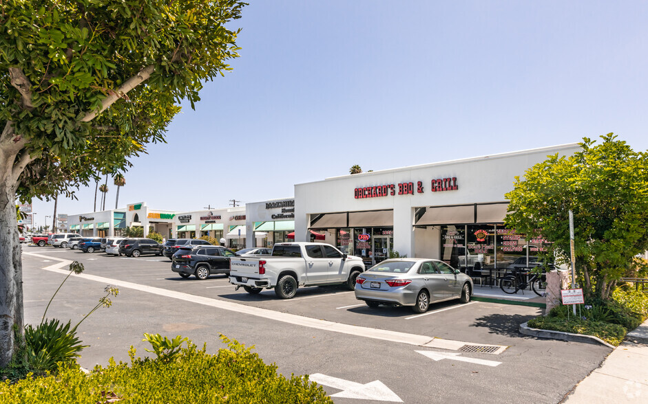 16214-16248 E Whittier Blvd, Whittier, CA à louer - Photo de l’immeuble – Image 1 sur 7