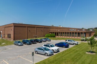 Plus de détails pour 330 Humberline Dr, Toronto, ON - Industriel/Logistique à louer