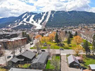 Plus de détails pour 245 W Gill Ave, Jackson, WY - Local d’activités à vendre