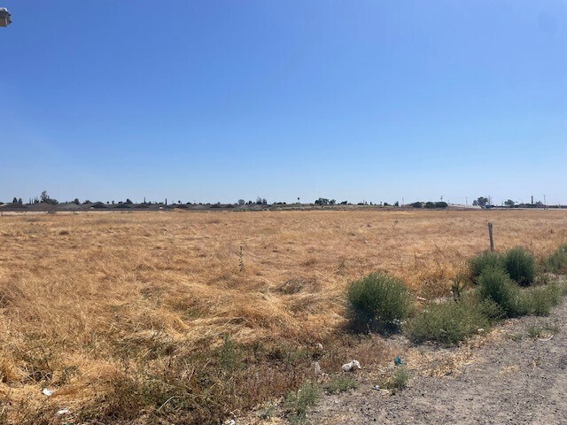 31185 Road 72, Visalia, CA à louer - Photo de l’immeuble – Image 3 sur 4