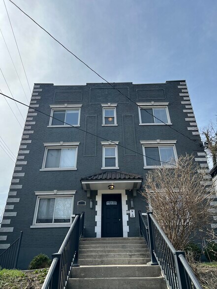 2201 Reading Rd, Cincinnati, OH à vendre - Photo de l’immeuble – Image 3 sur 23