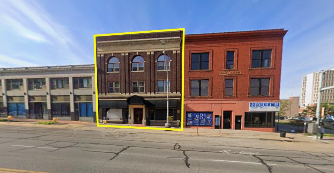 117 SW 6th Ave, Topeka, KS à vendre Photo principale– Image 1 sur 2