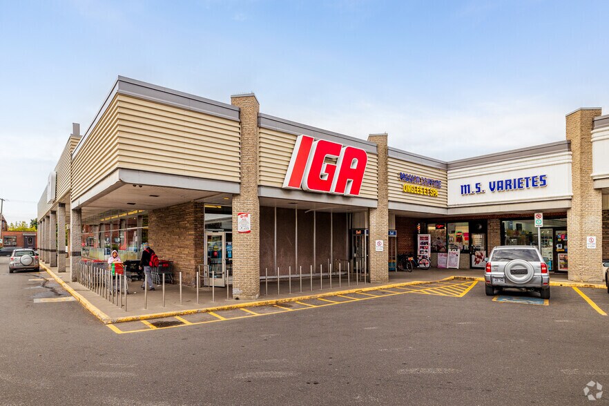 4801-4885 Av Van Horne, Montréal, QC à louer - Photo de l’immeuble – Image 3 sur 7