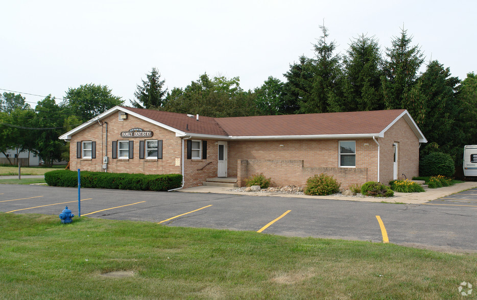923 N Oakland St, Saint Johns, MI à louer - Photo principale – Image 1 sur 9