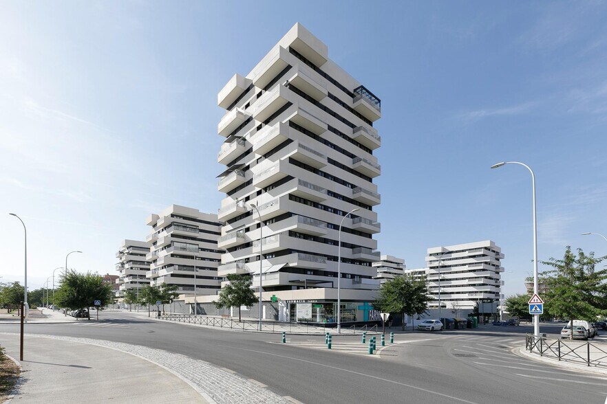 Avenida Federico García Lorca, Granada, Granada à vendre - Photo de l’immeuble – Image 2 sur 20
