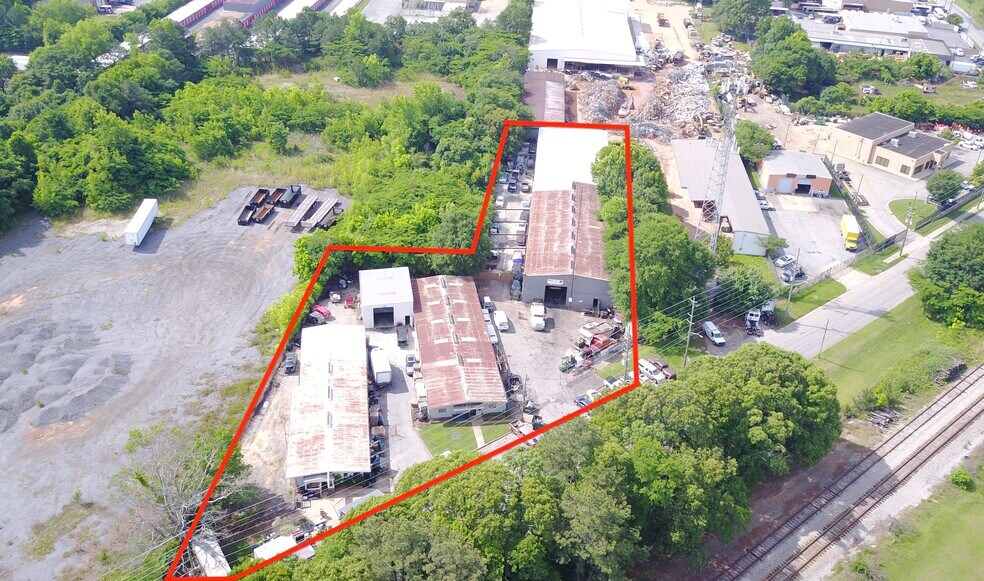 2514 W Point Ave, College Park, GA à vendre - Photo de l’immeuble – Image 1 sur 5