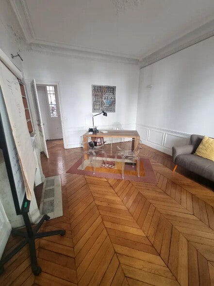 8 Bis Avenue Percier, Paris à louer - Photo de l’immeuble – Image 2 sur 7