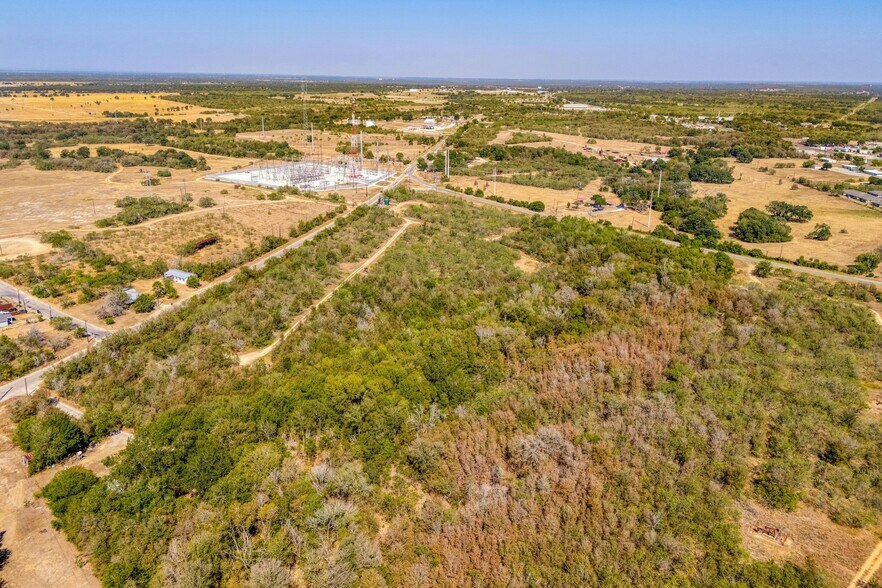 TBD HACKBERRY St, Luling, TX à vendre - Photo de l’immeuble – Image 3 sur 15
