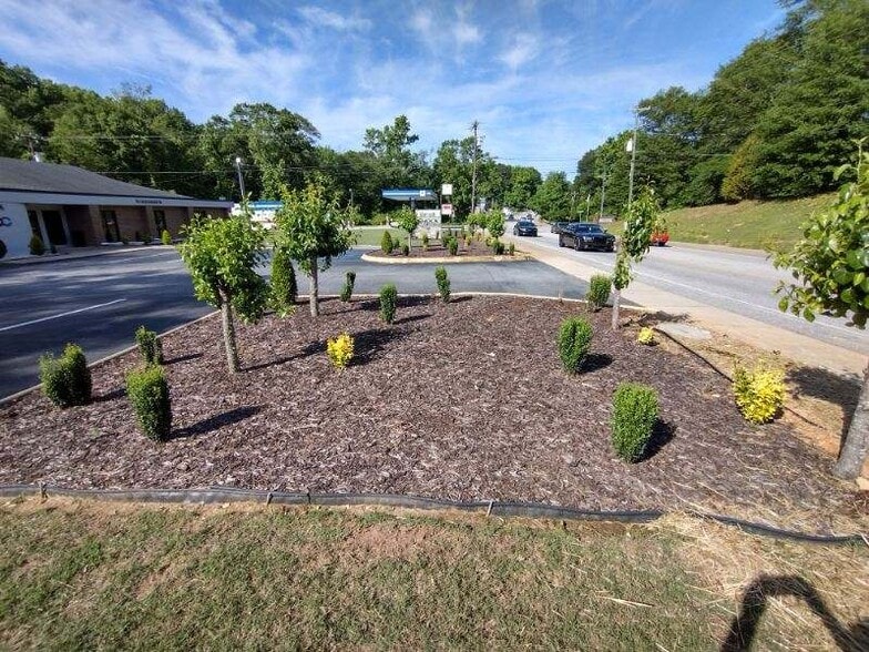 406 E Butler Rd, Mauldin, SC à louer - Photo de l’immeuble – Image 2 sur 4