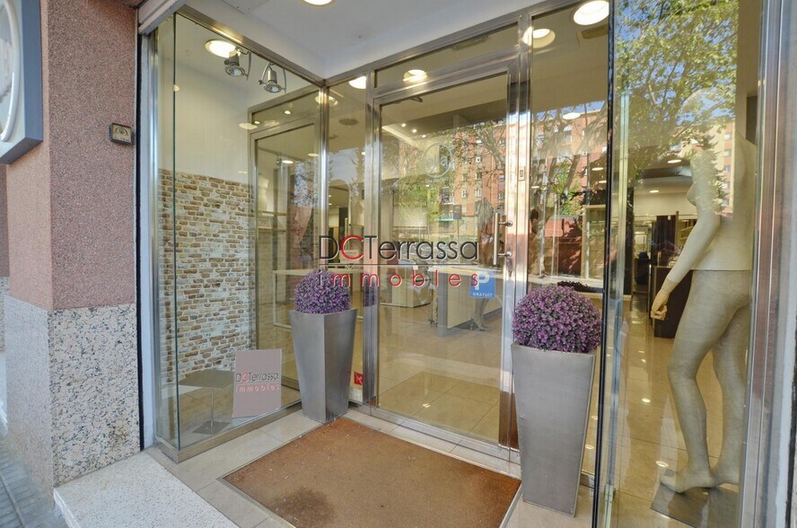 Immeuble residentiel dans Terrassa, Barcelona à vendre - Photo principale – Image 1 sur 1