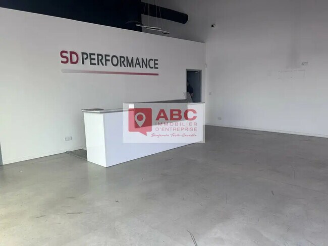 Plus de détails pour Local commercial à vendre