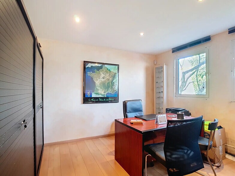 Local d'activités dans Fontenilles à vendre - Photo de l’immeuble – Image 3 sur 7