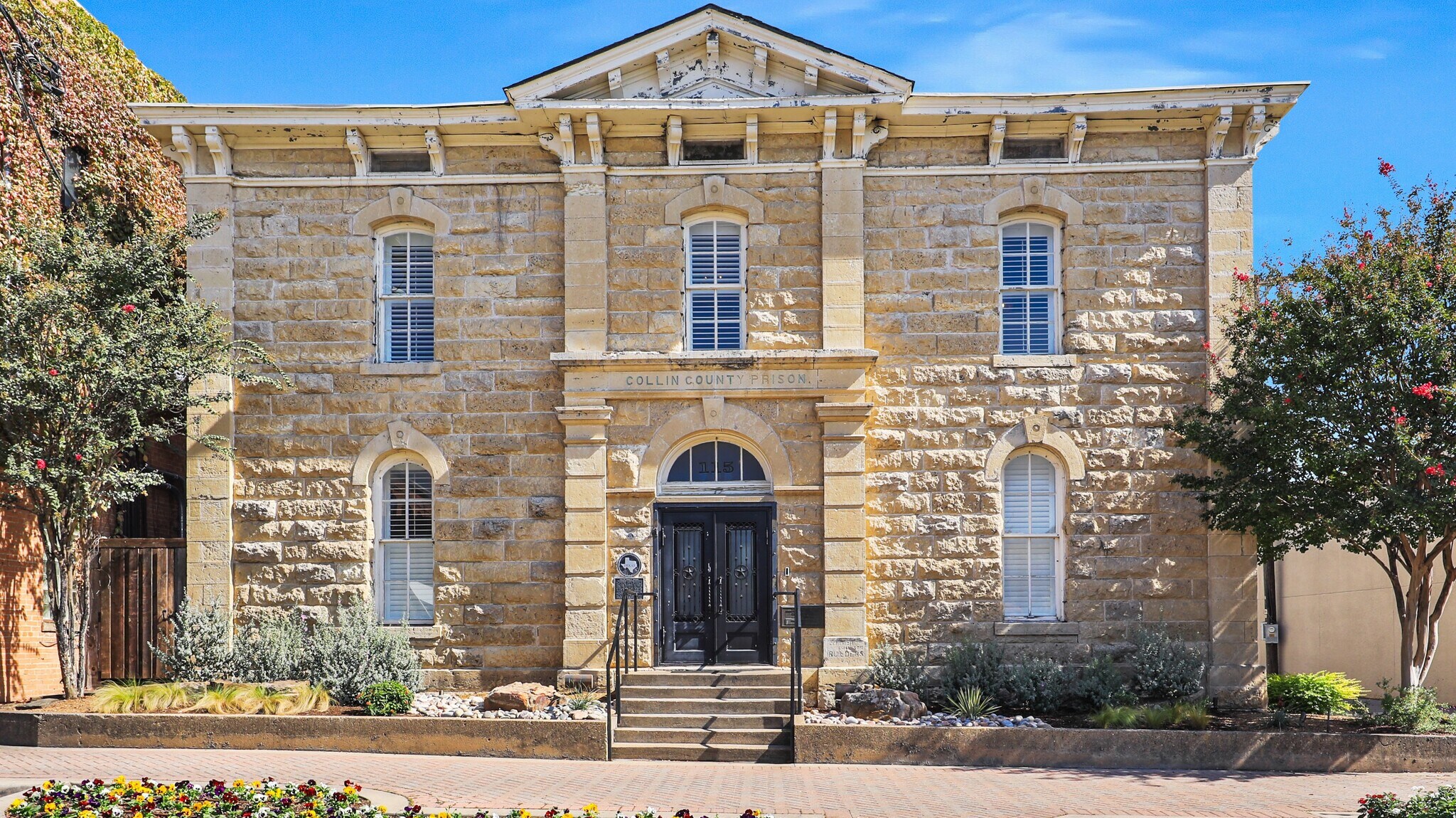 115 S Kentucky St, McKinney, TX à louer Photo principale– Image 1 sur 15