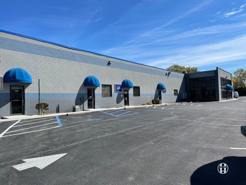 4351-4375 Sellers St, Indianapolis, IN à louer - Photo de l’immeuble – Image 2 sur 3