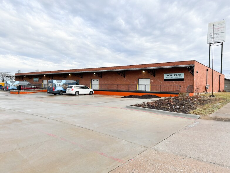 224 N Stewart Ave, Springfield, MO à louer - Photo principale – Image 1 sur 29