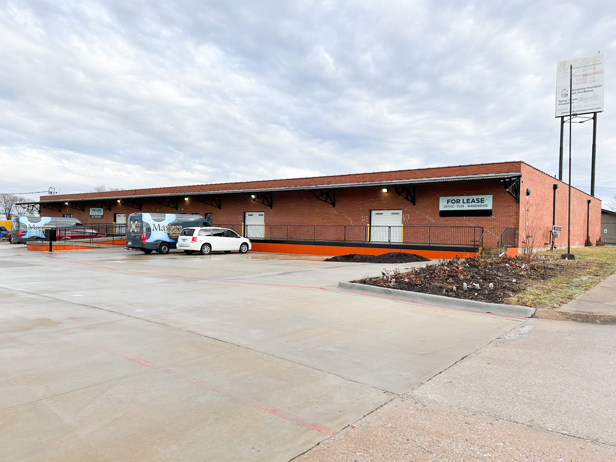 224 N Stewart Ave, Springfield, MO à louer Photo principale– Image 1 sur 30