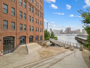 10 Jay St, Brooklyn, NY à louer Photo de l’immeuble– Image 1 sur 32