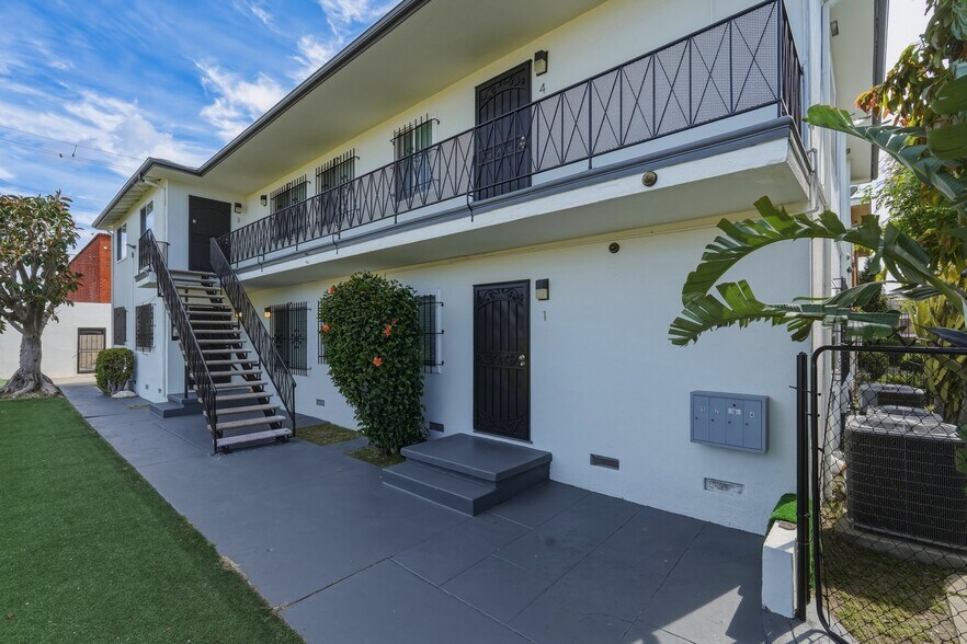 3213 Bartdon Ave, Inglewood, CA à vendre - Photo de l’immeuble – Image 3 sur 11