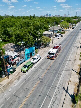 Plus de détails pour 2217 Guadalupe St, San Antonio, TX - Local commercial à vendre