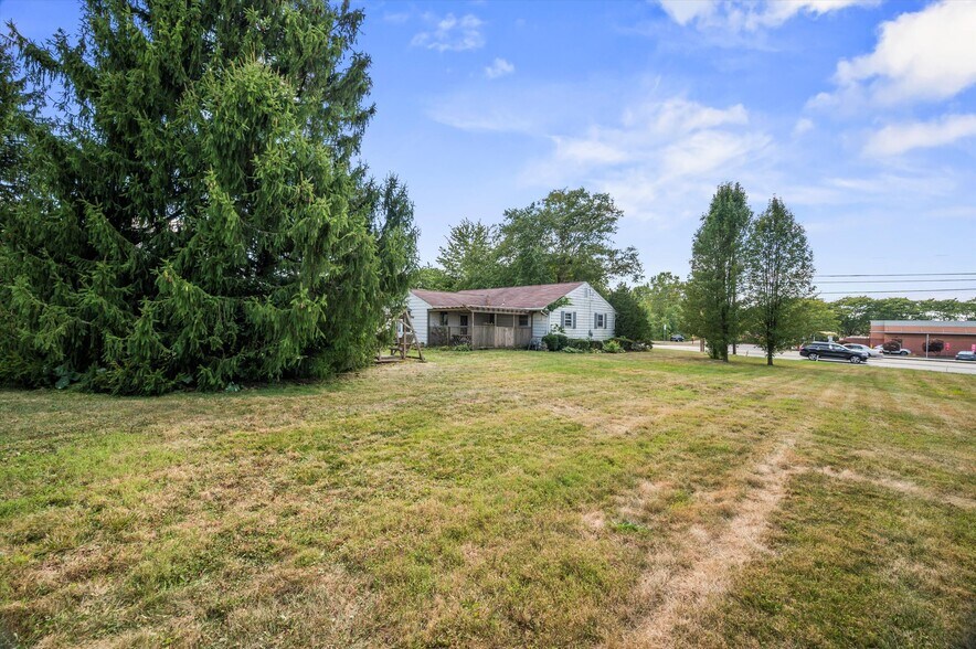 39 S Buhl Farm Dr, Hermitage, PA à vendre - Photo de l’immeuble – Image 3 sur 10