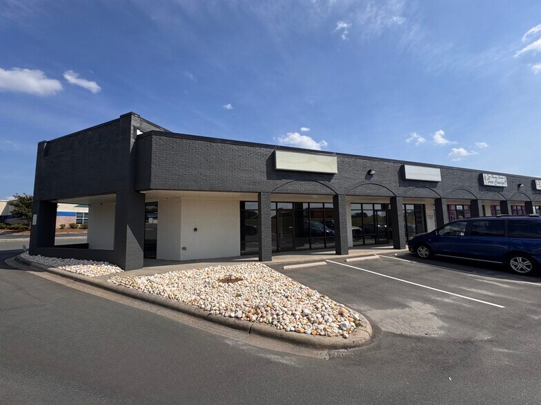 2361-2371 Concord Lake Rd, Concord, NC à louer - Photo de l’immeuble – Image 1 sur 23