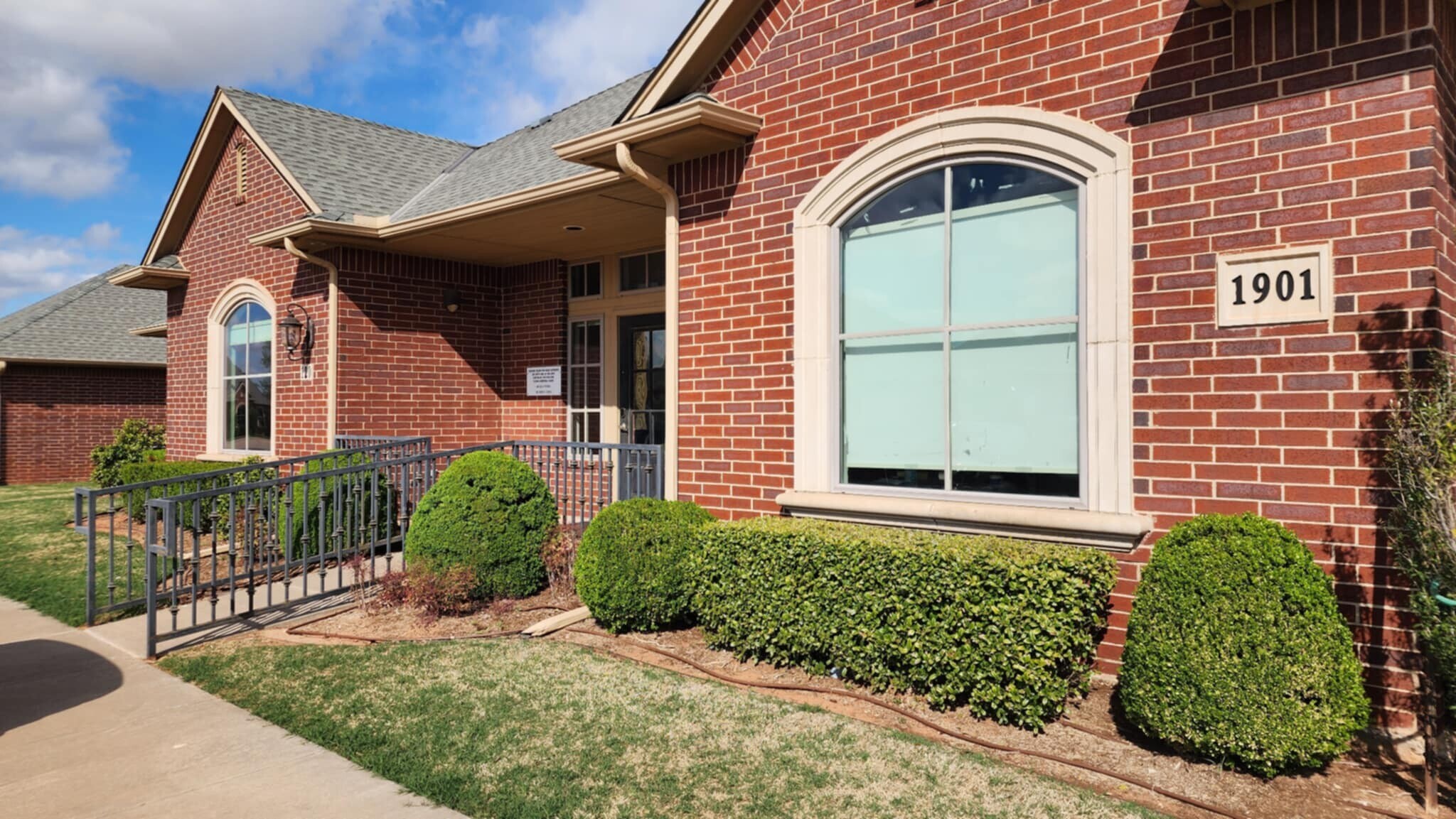 1901 W 33rd St, Edmond, OK à louer Photo principale– Image 1 sur 33