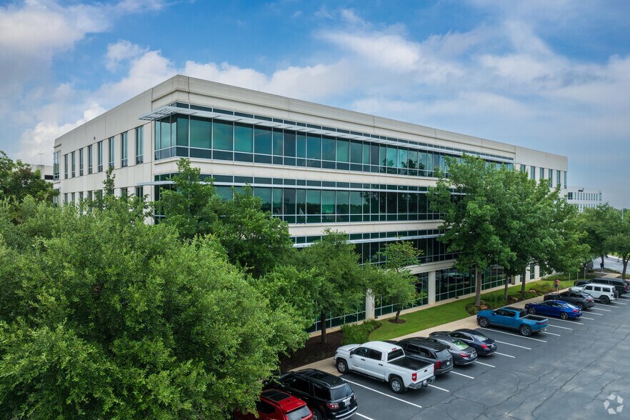 12301 Research Blvd, Austin, TX à louer - Photo de l’immeuble – Image 3 sur 28