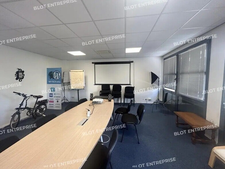 Bureau dans Rezé à louer - Photo de l’immeuble – Image 1 sur 9