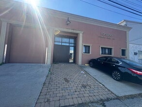 10-12 Niagara Ave, Freeport, NY à louer Photo intérieure– Image 1 sur 10